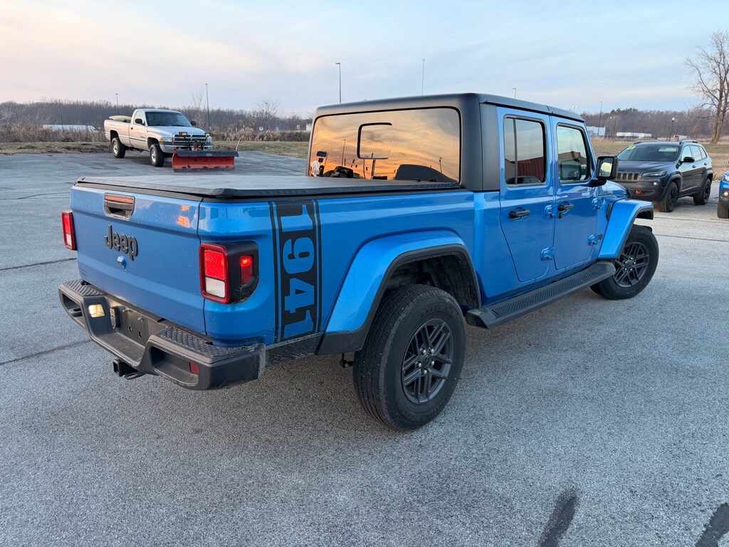 Used 2024 Jeep Gladiator Sport Cab; Crew