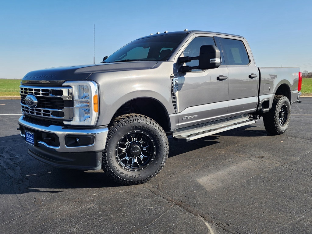 2023 Ford F-250 Super Duty XLT's photo