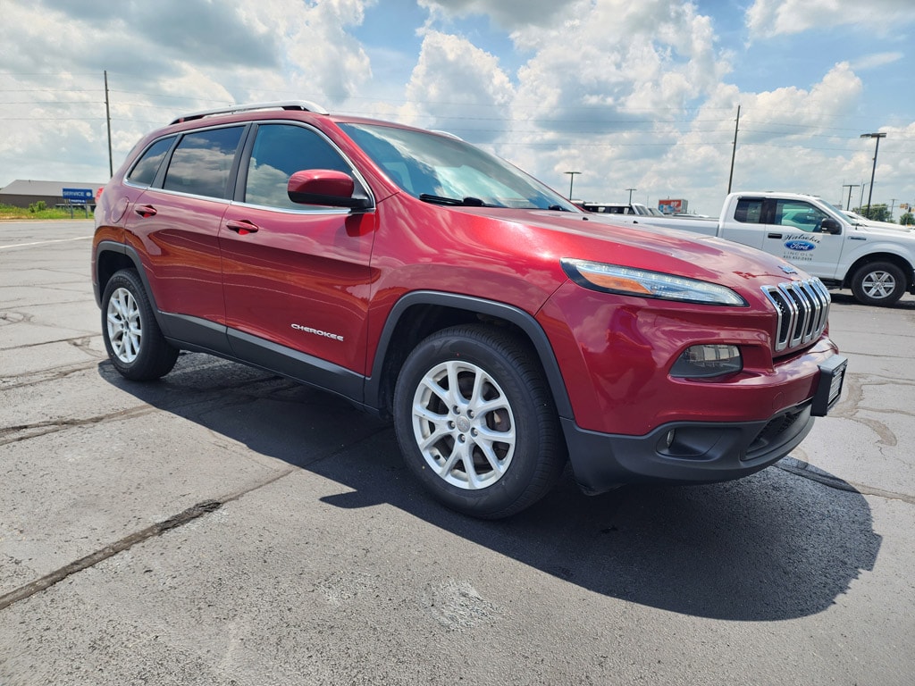 Used 2015 Jeep Cherokee Latitude SUV