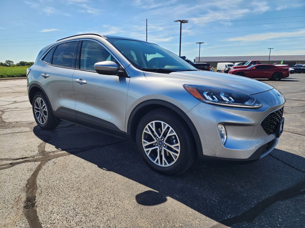 2022 Ford Escape SEL photo 3