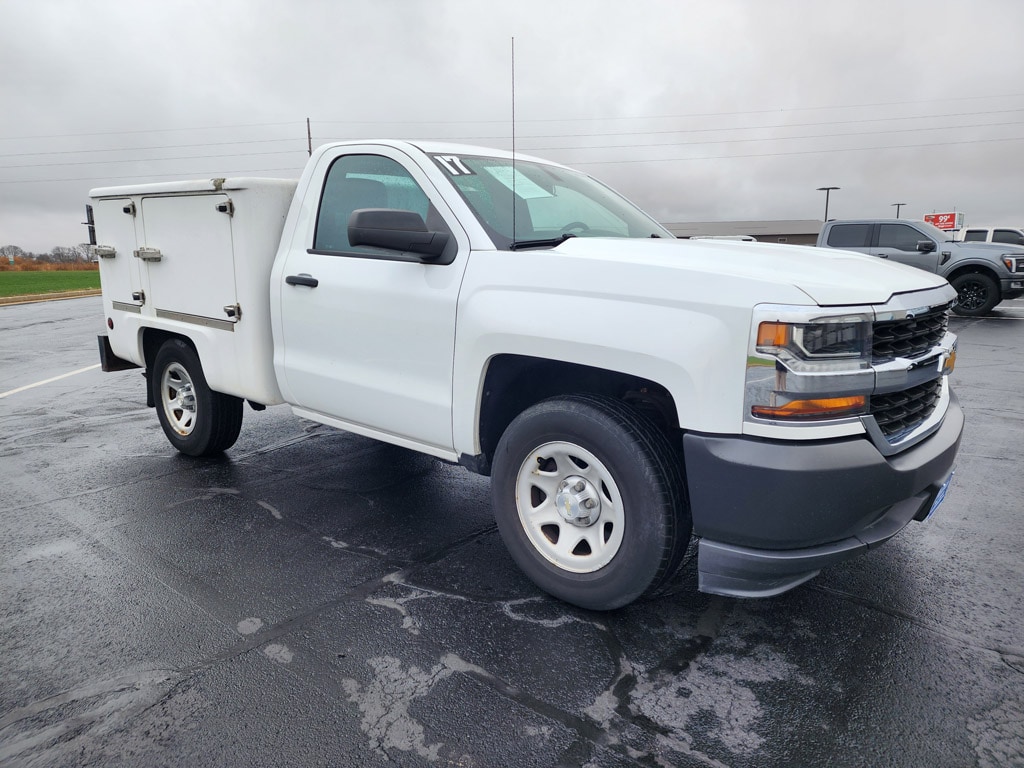 Used 2017 Chevrolet Silverado 1500 Work Truck 1WT with VIN 1GCNCNEH5HZ121817 for sale in Watseka, IL