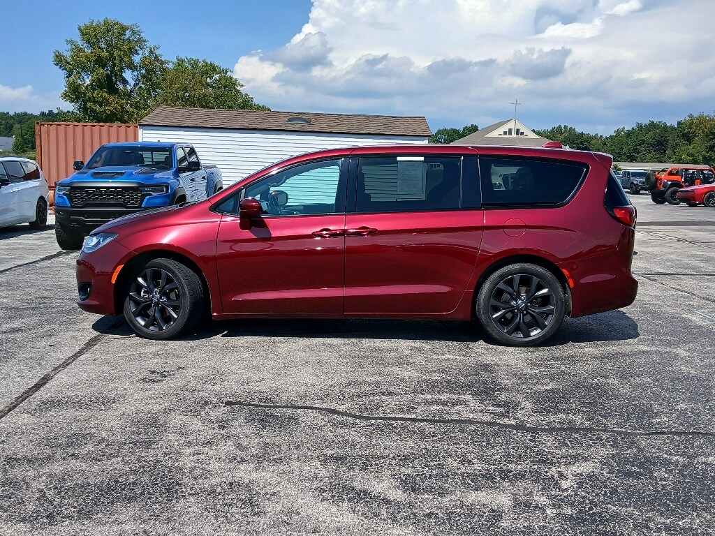 Used 2019 Chrysler Pacifica