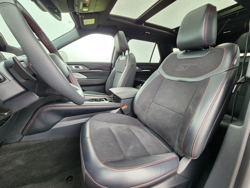 Used 2025 Ford Explorer ST SUV
