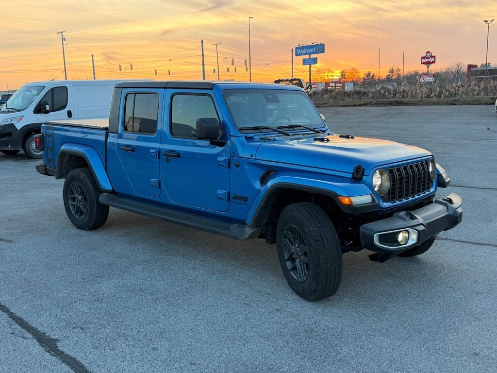 Used 2024 Jeep Gladiator Sport Cab; Crew
