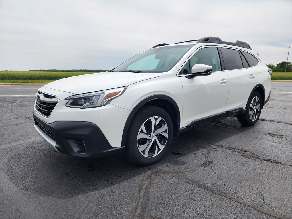 2021 Subaru Outback Limited's photo