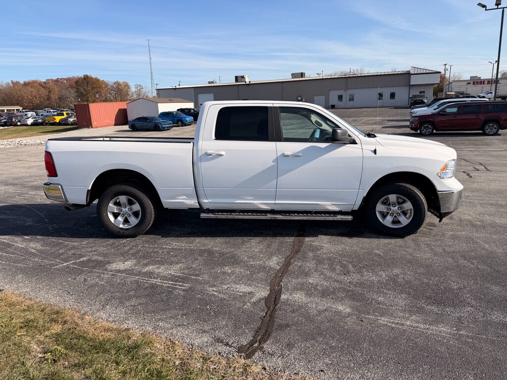 2021 Ram 1500 Classic SLT photo 4
