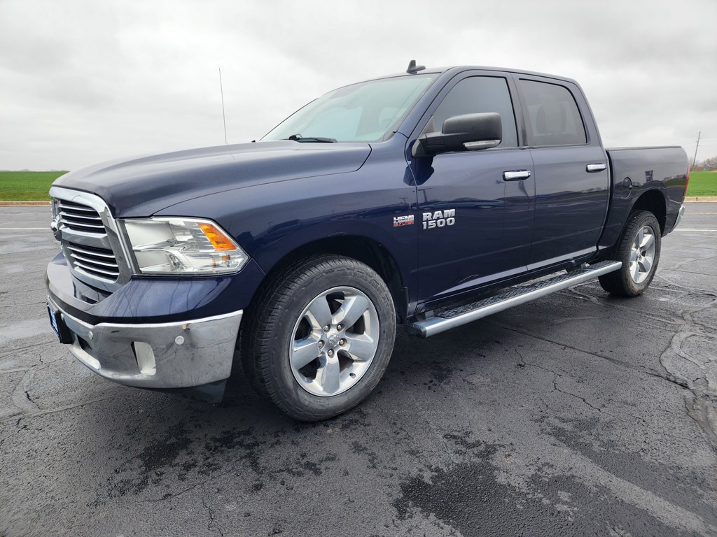 2016 RAM 1500 Big Horn 4x4 Crew Cab 5'7's photo