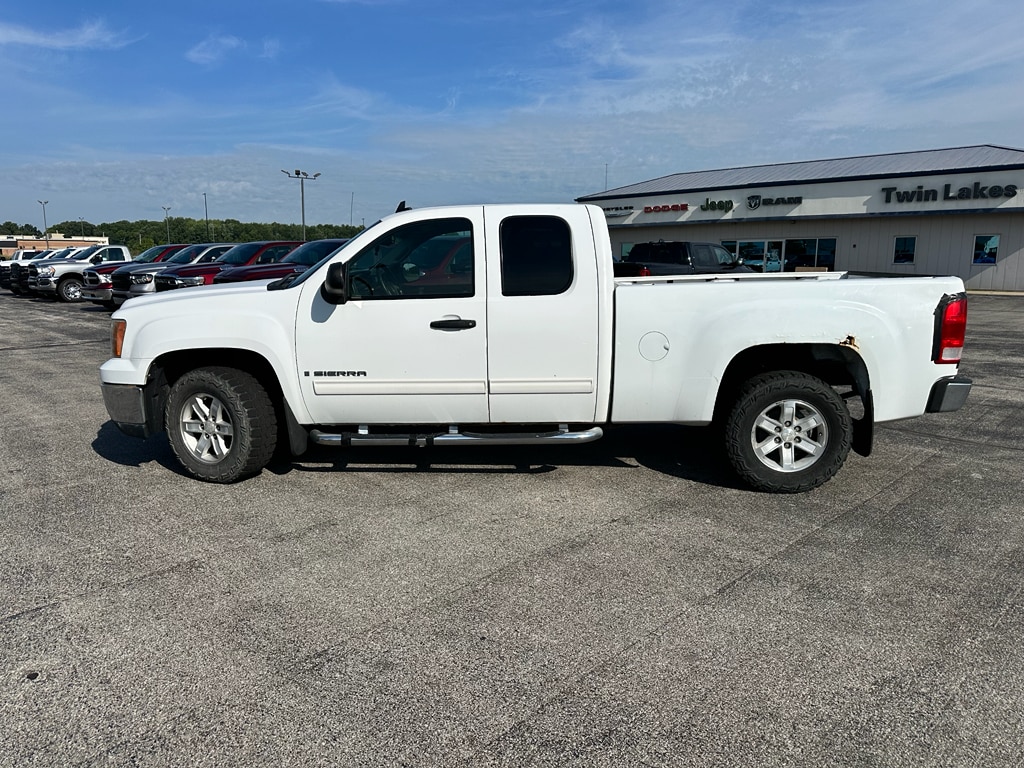 Used 2009 GMC Sierra 1500 SLE with VIN 1GTEK29J39Z177352 for sale in Watseka, IL