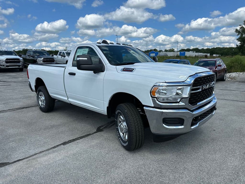 2024 Ram 2500 Tradesman photo 3