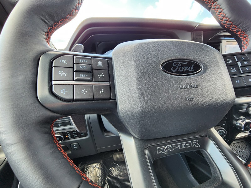 2025 Ford F-150 Raptor - Photo 33