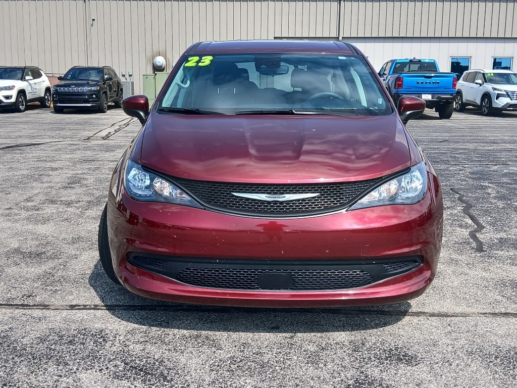 Used 2023 Chrysler Voyager