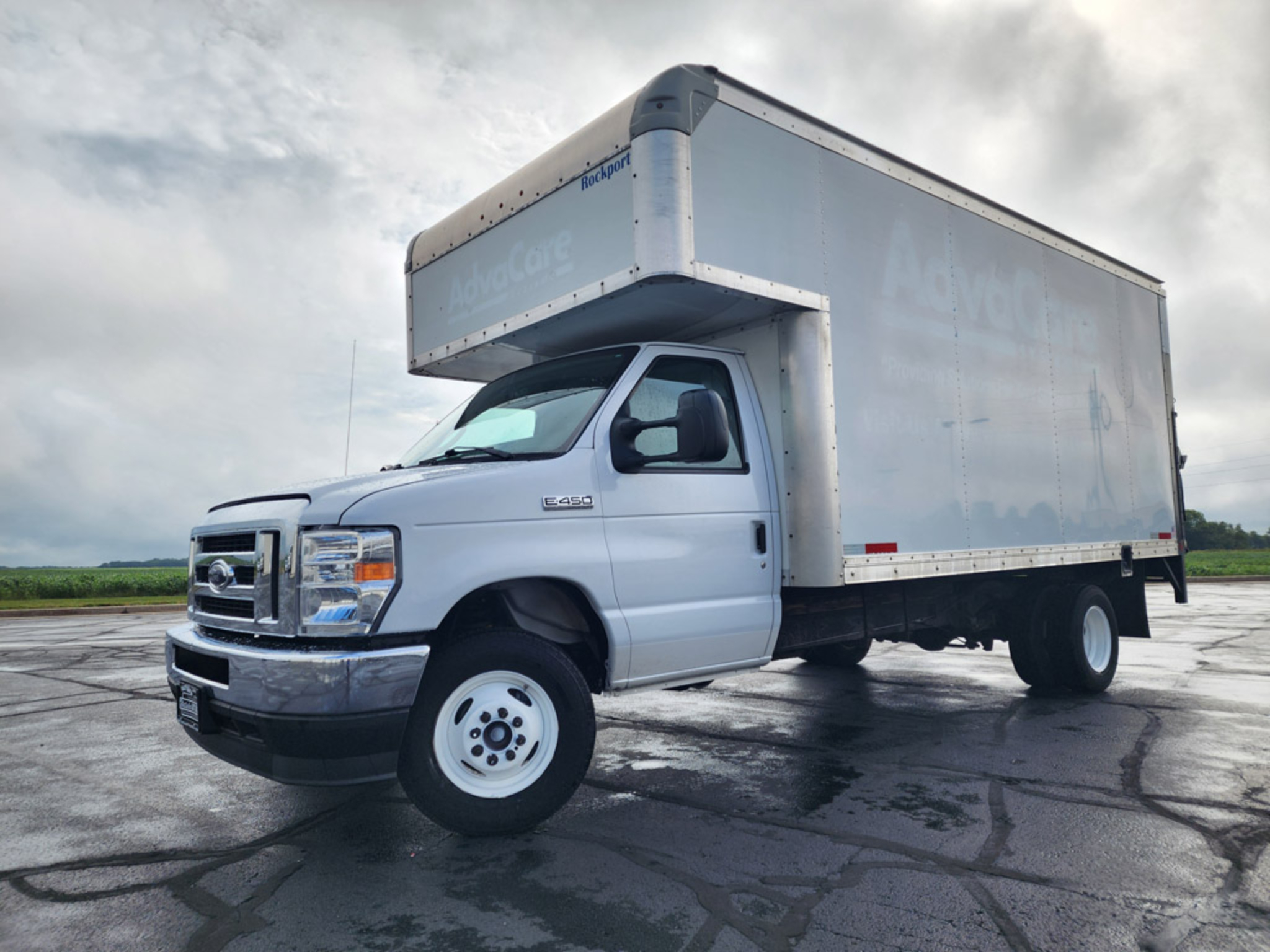 2021 Ford Econoline 450 Cutaway Base DRW Chassis Truck
