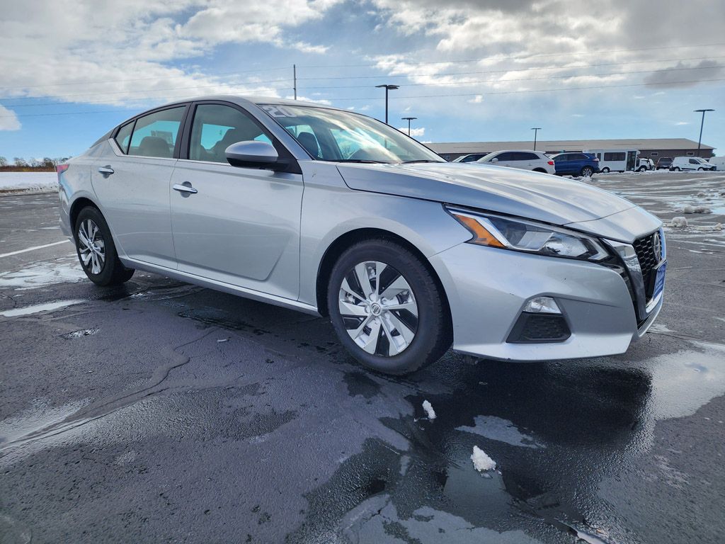 2020 Nissan Altima 2.5 S photo 2