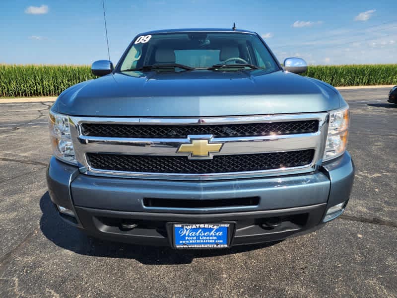 Used 2009 Chevrolet Silverado 1500 LTZ with VIN 3GCEK33349G145865 for sale in Watseka, IL