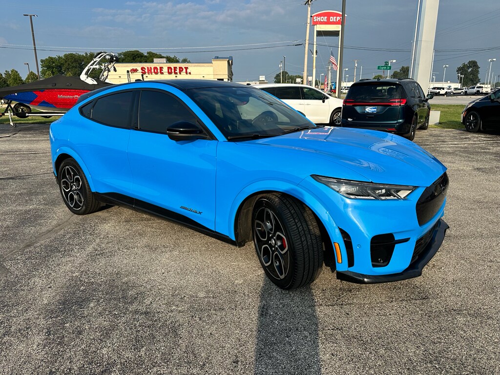 2021 Ford Mustang Mach-E GT photo 4