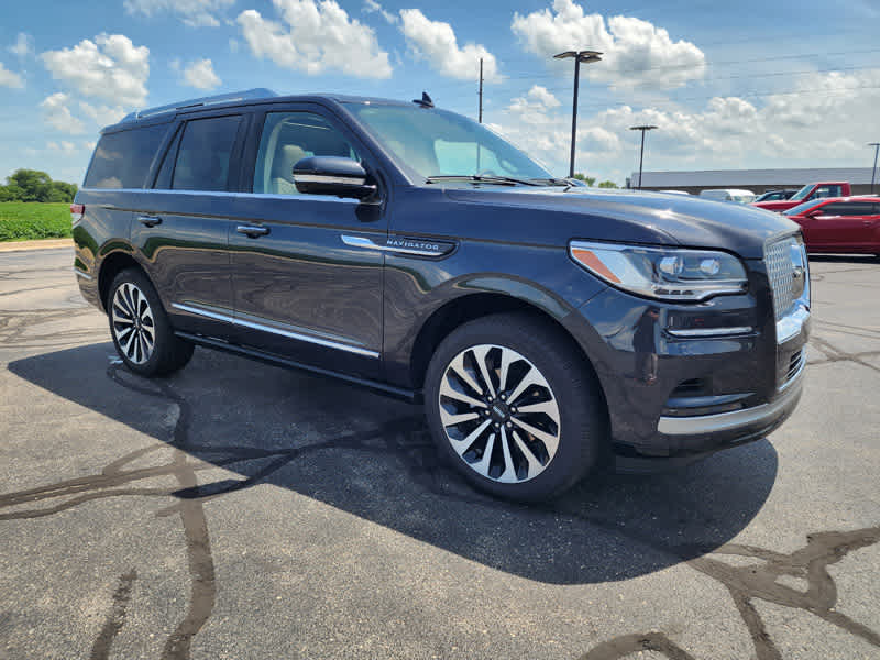 2024 Lincoln Navigator Reserve photo 2