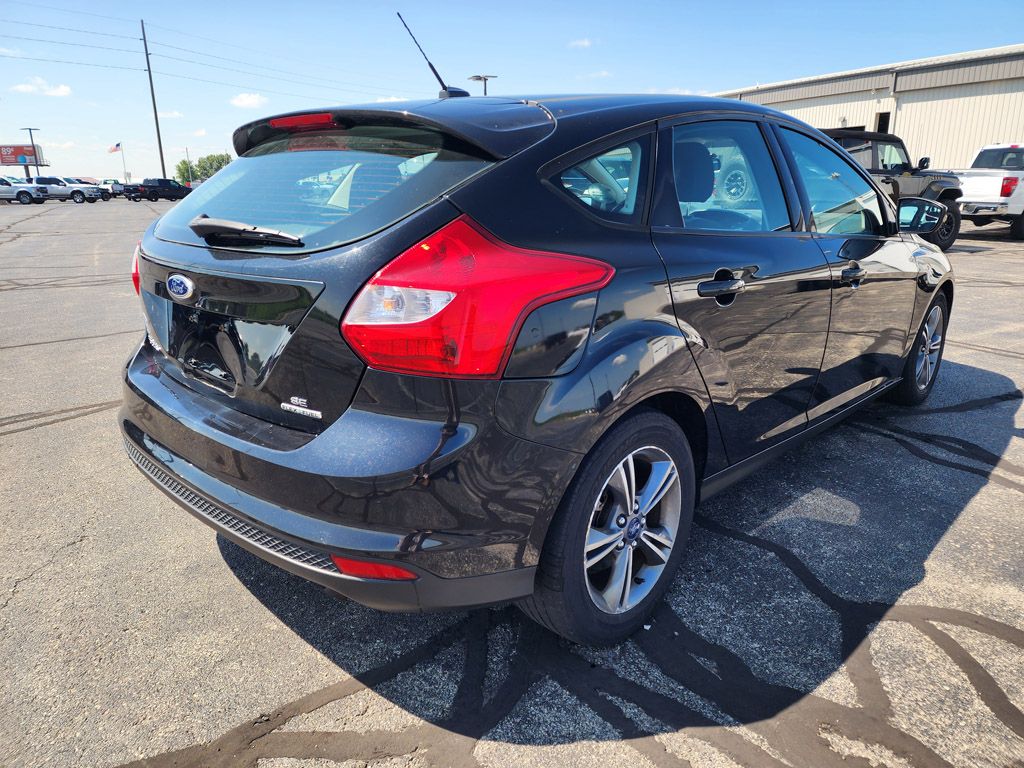 2014 Ford Focus SE photo 4