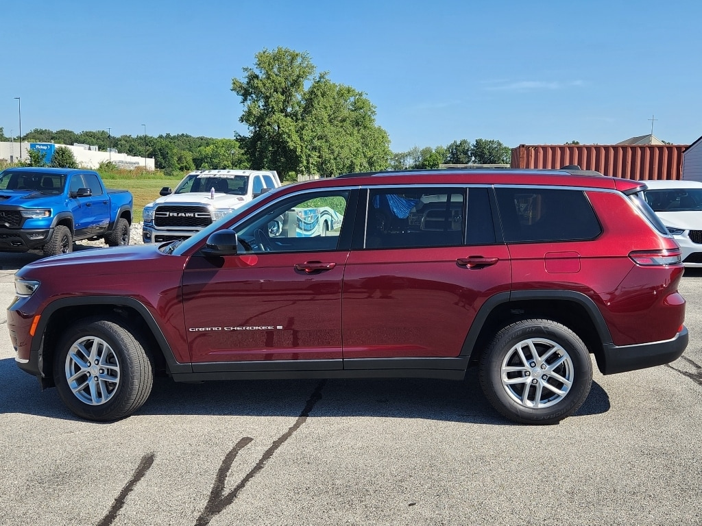 Used 2023 Jeep Grand Cherokee L Laredo 4x4