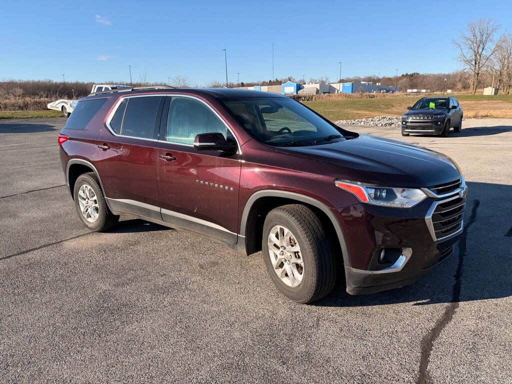 Used 2019 Chevrolet Traverse LT Cloth Wagon