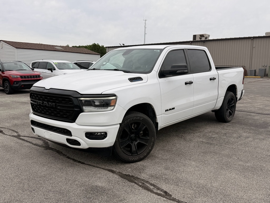 2023 RAM 1500 Big Horn/Lone Star 4x4 Crew Cab 5'7's photo