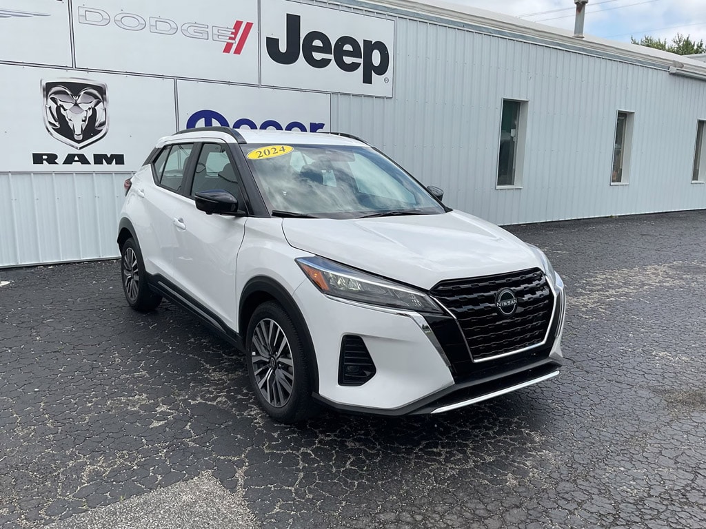 2024 Nissan Kicks SR