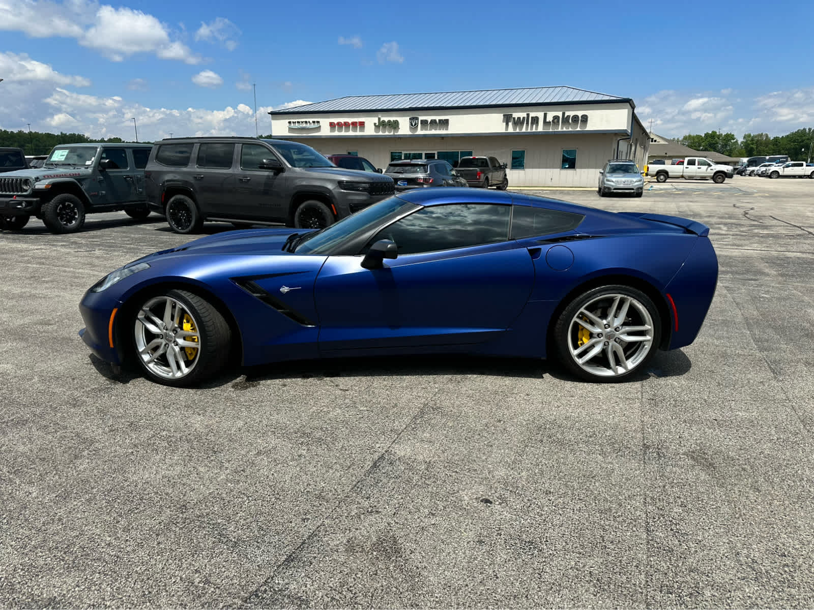 2017 Chevrolet Corvette Z51 2LT Stingray photo 2