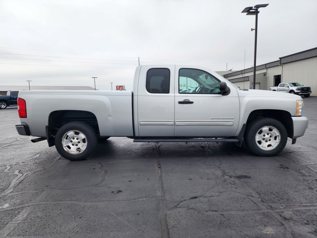 Used 2011 Chevrolet Silverado 1500 LT Extended Cab Truck