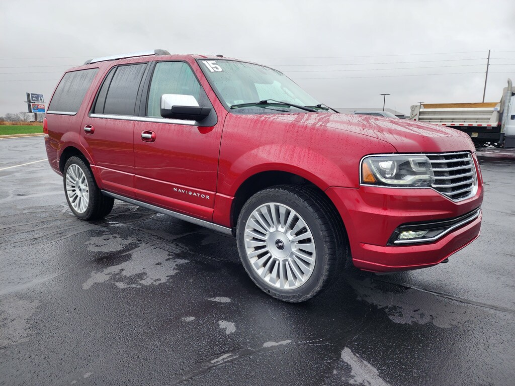 2015 Lincoln Navigator Base photo 2
