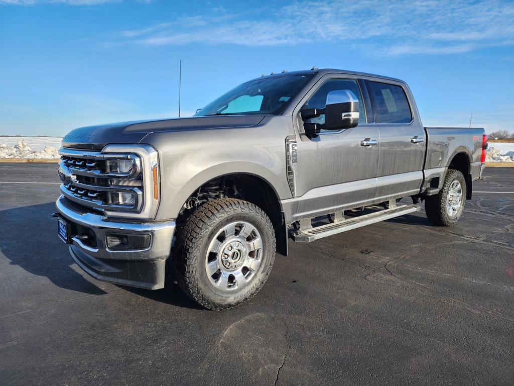 2025 Ford F-250 Super Duty Lariat's photo