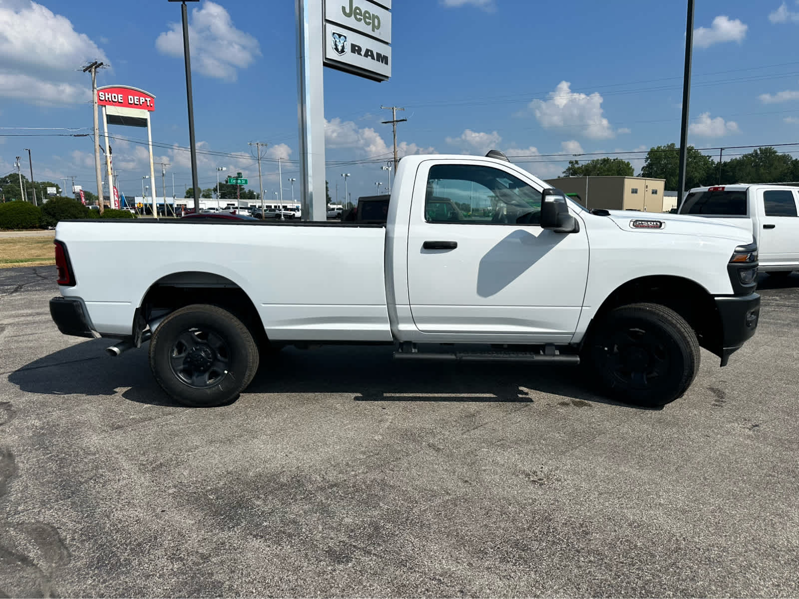 2025 Ram 2500 Tradesman photo 4