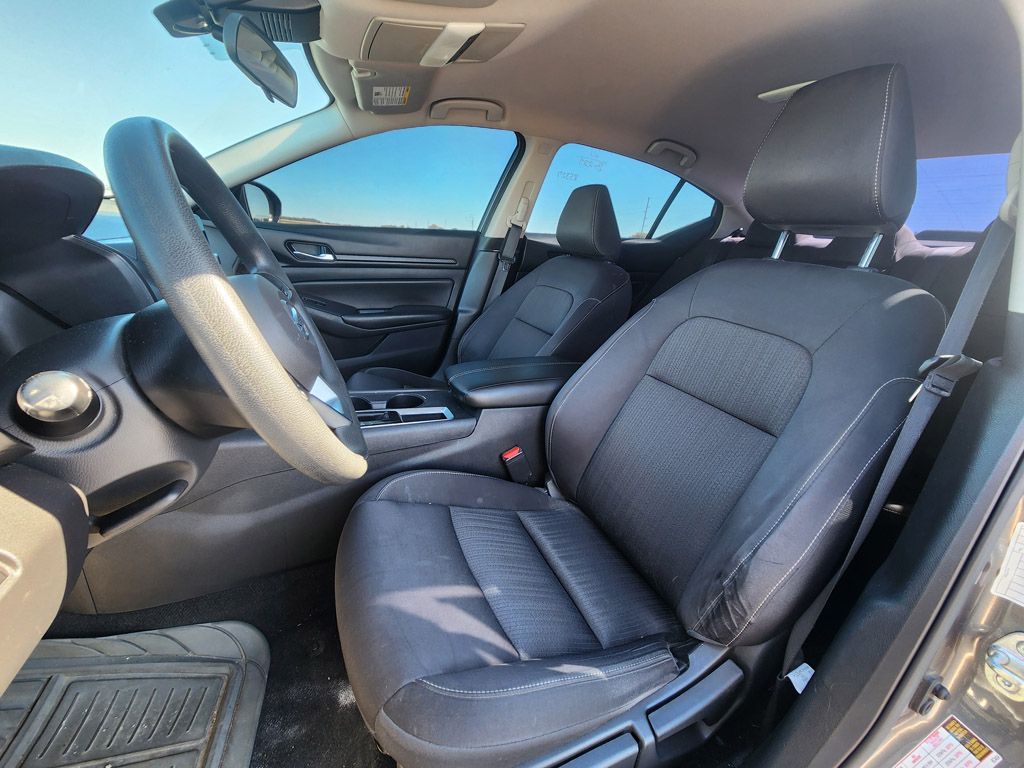 2021 Nissan Altima 2.5 S photo 3