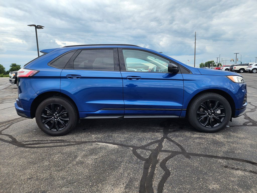 2024 Ford Edge SE photo 4