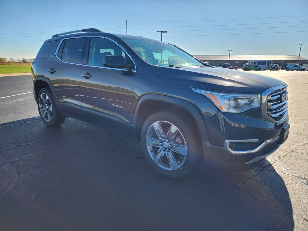 2017 Gmc Acadia SLT photo 2