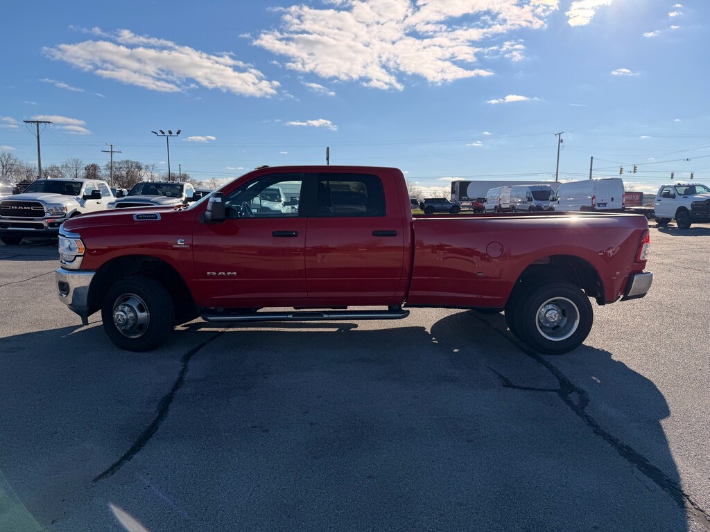 2024 Ram 3500 Big Horn photo 2