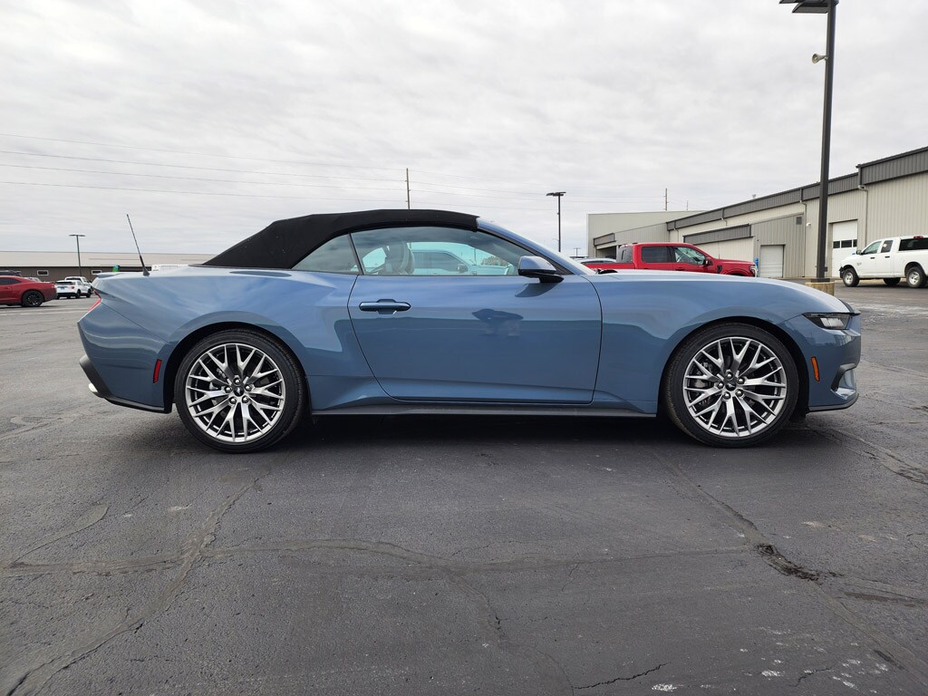2024 Ford Mustang EcoBoost Premium Convertible photo 3