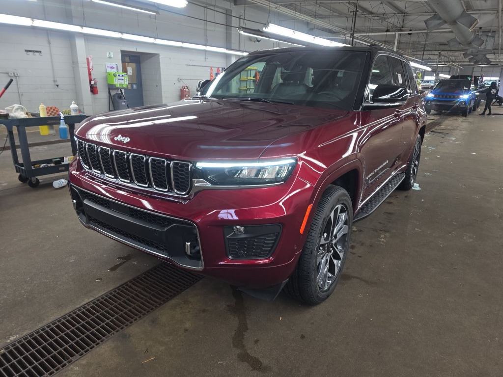 Used 2024 Jeep Grand Cherokee Overland Wagon