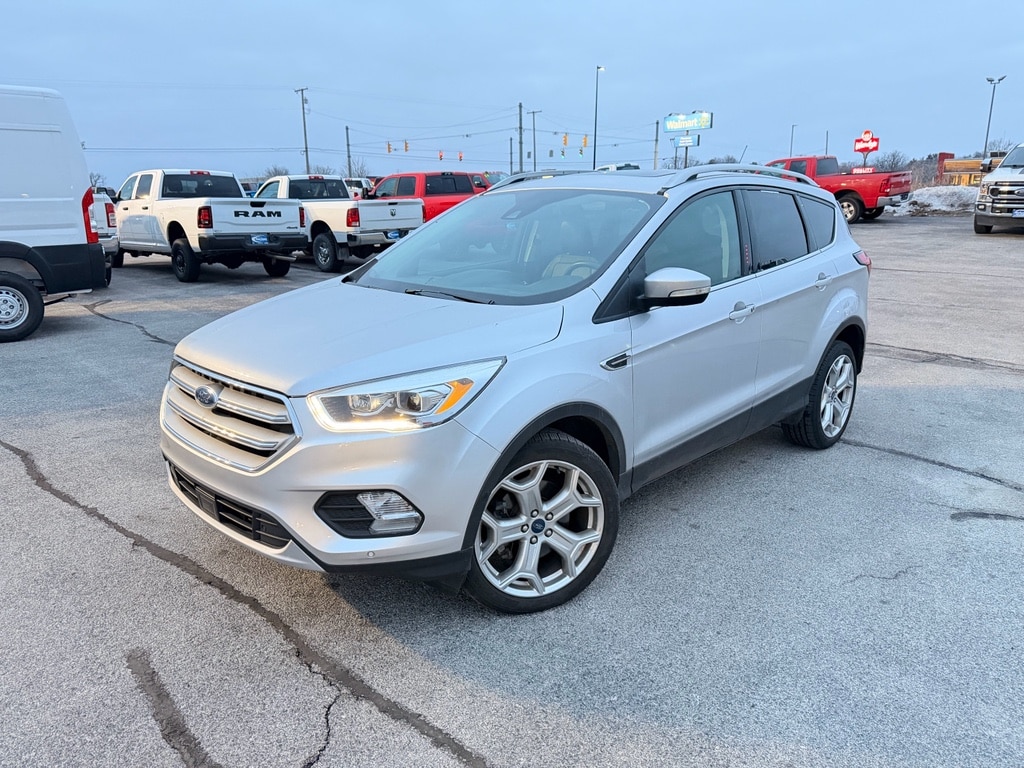 2019 Ford Escape Titanium's photo