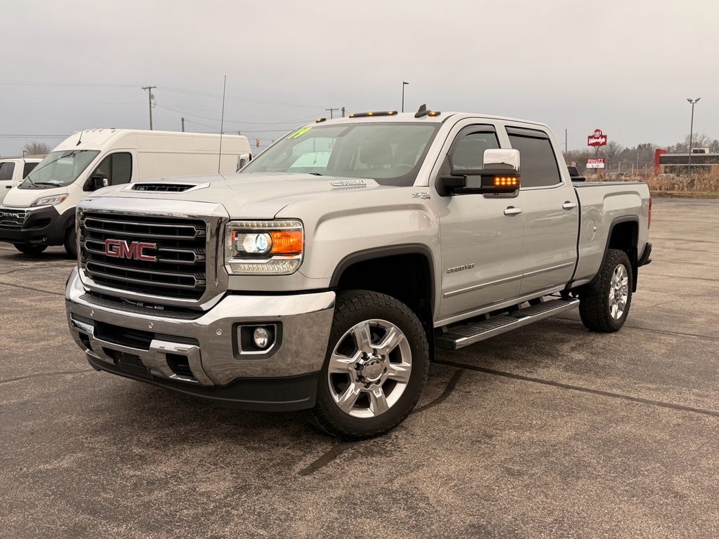 2019 GMC Sierra 2500HD SLT's photo