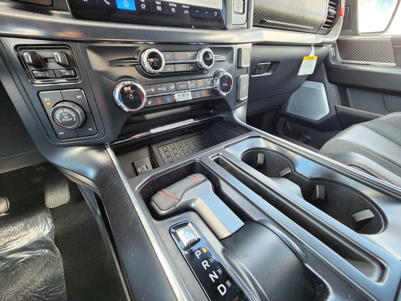 2025 Ford F-150 Raptor - Photo 30