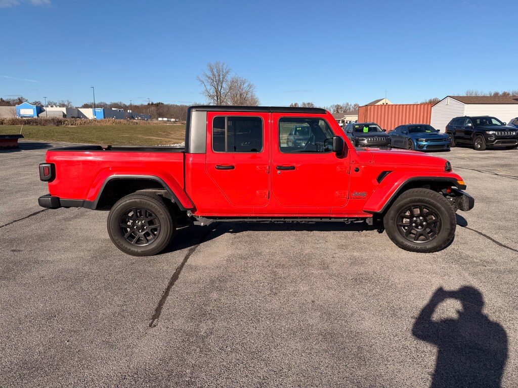 2023 Jeep Gladiator Overland photo 4