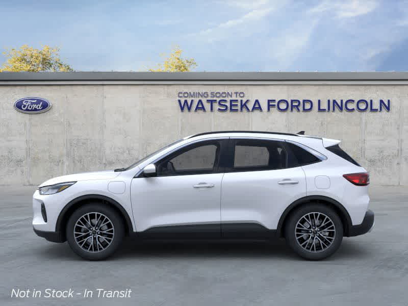 2025 Ford Escape Titanium photo 3