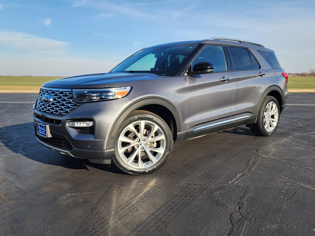 2021 Ford Explorer Platinum's photo