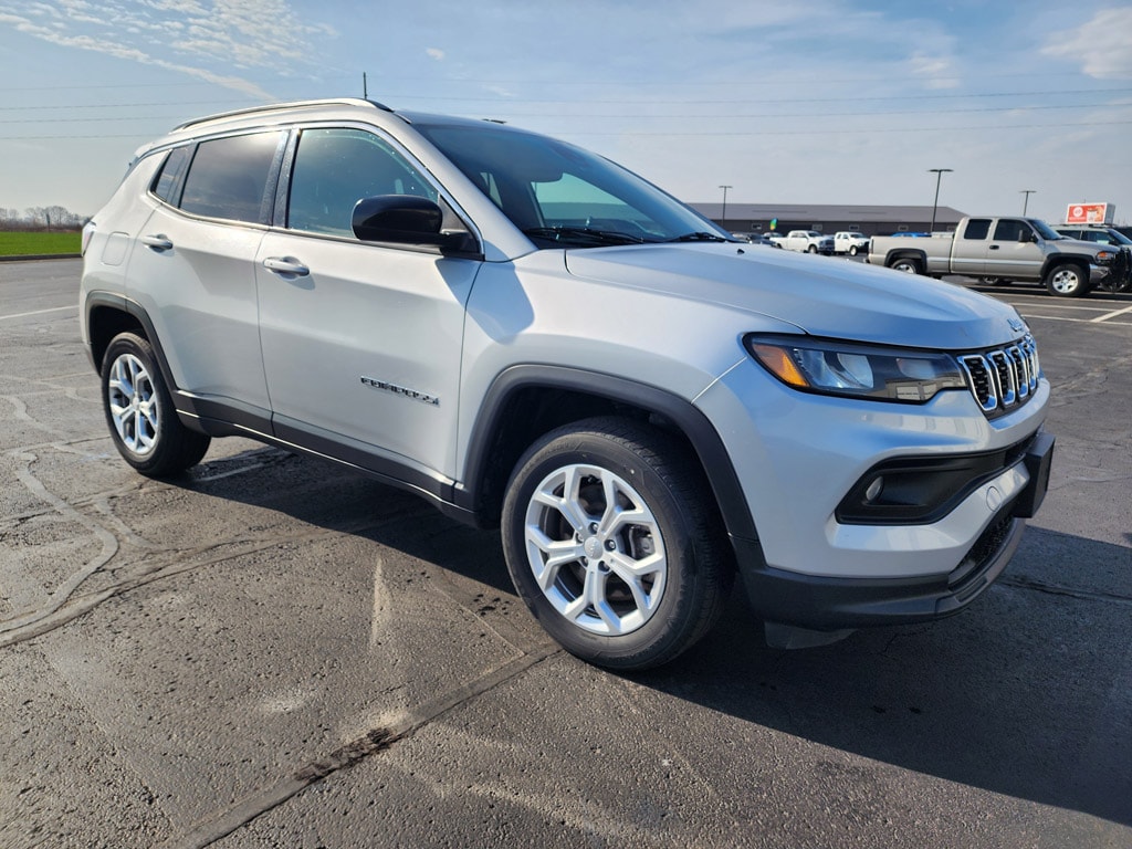 Used 2024 Jeep Compass Latitude SUV