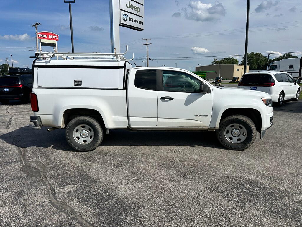 2017 Chevrolet Colorado Work Truck photo 4