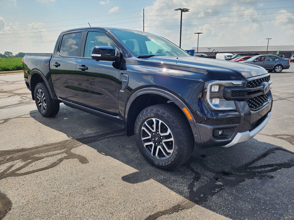 2024 Ford Ranger Lariat photo 2