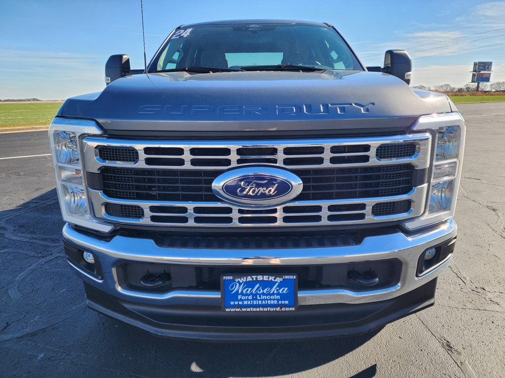 Used 2024 Ford F-250 XLT Crew Cab
