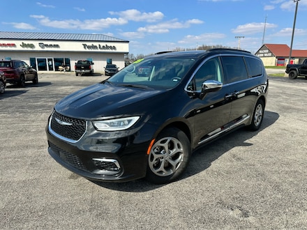 2023 Chrysler Pacifica Limited FWD