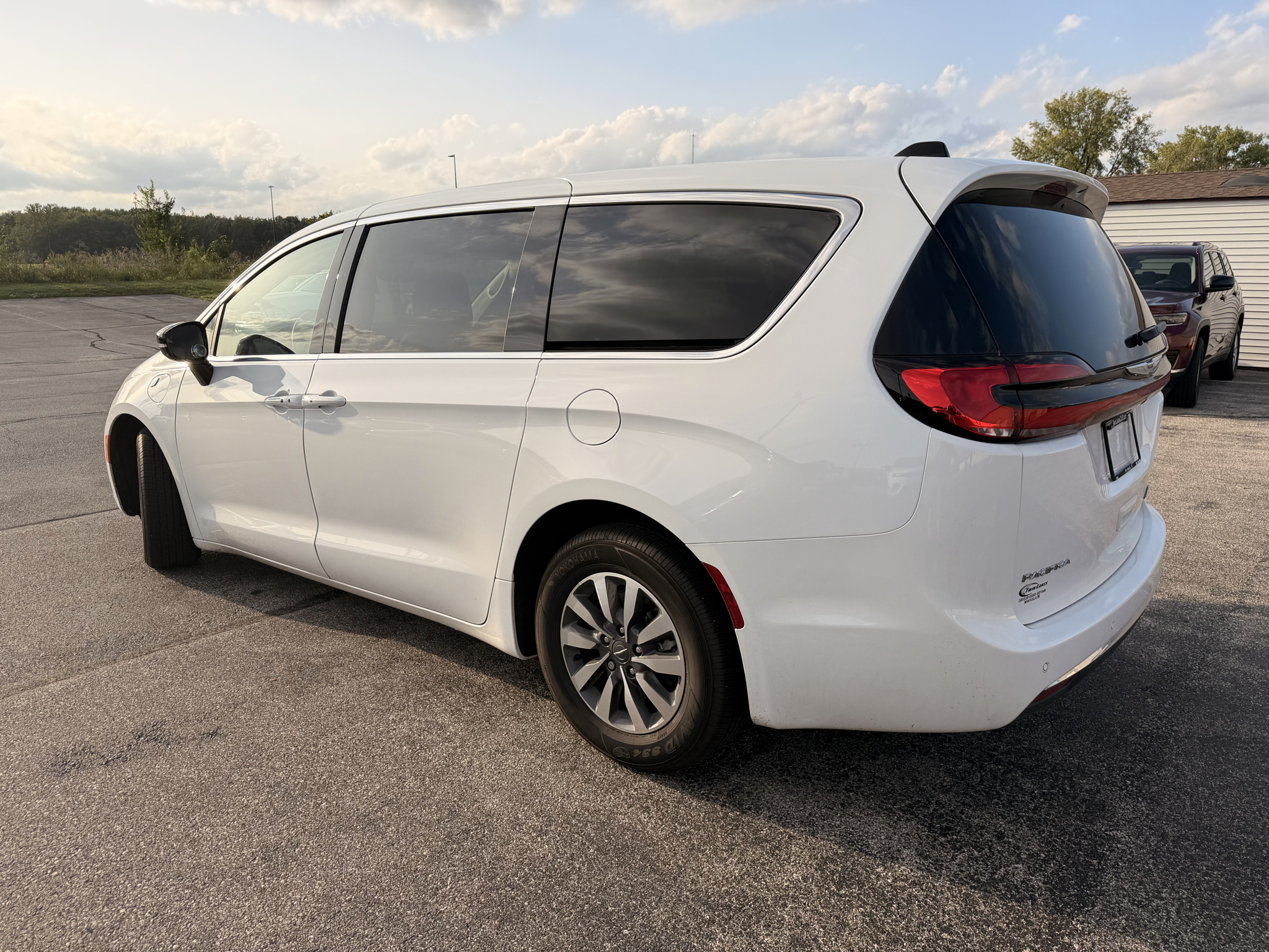 Used 2024 Chrysler Pacifica