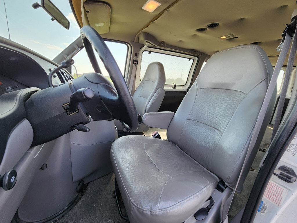 Used 2001 Ford Econoline 150 Van