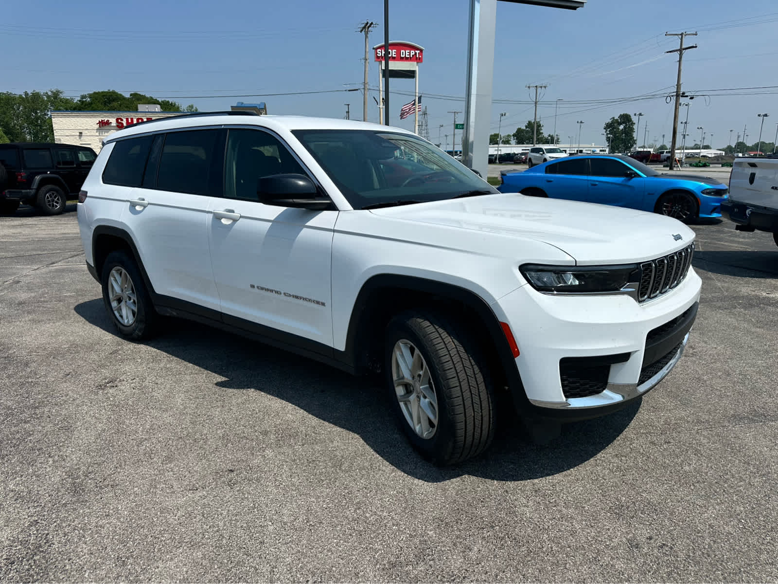 2023 Jeep Grand Cherokee L photo 3